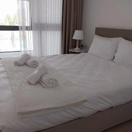 Retreat, Block B1, Unit 11